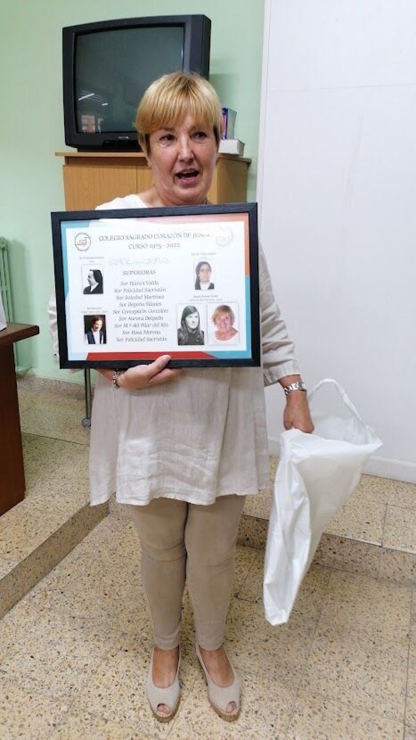 2jubilacion-de-nuestra-companera-angela_IMG-20220629-WA0026 Noticias y eventos Curso 2021-2022